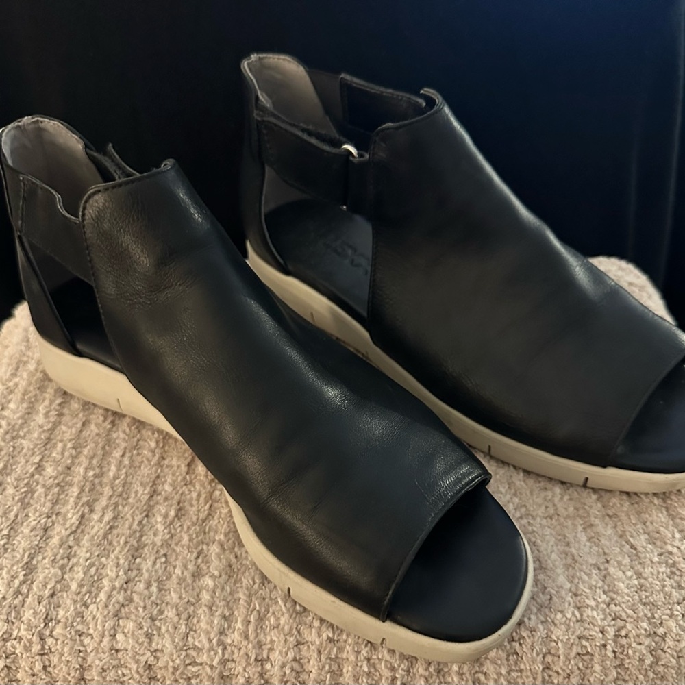 The Flexx Brand new Black Leather Women's Shoes